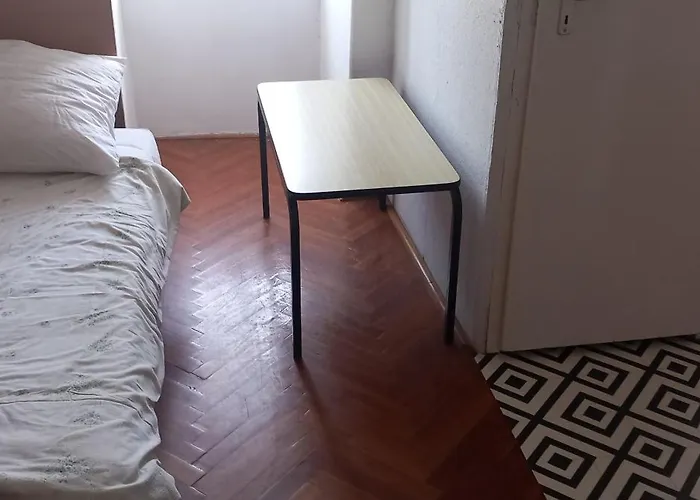 Central Room Hostel